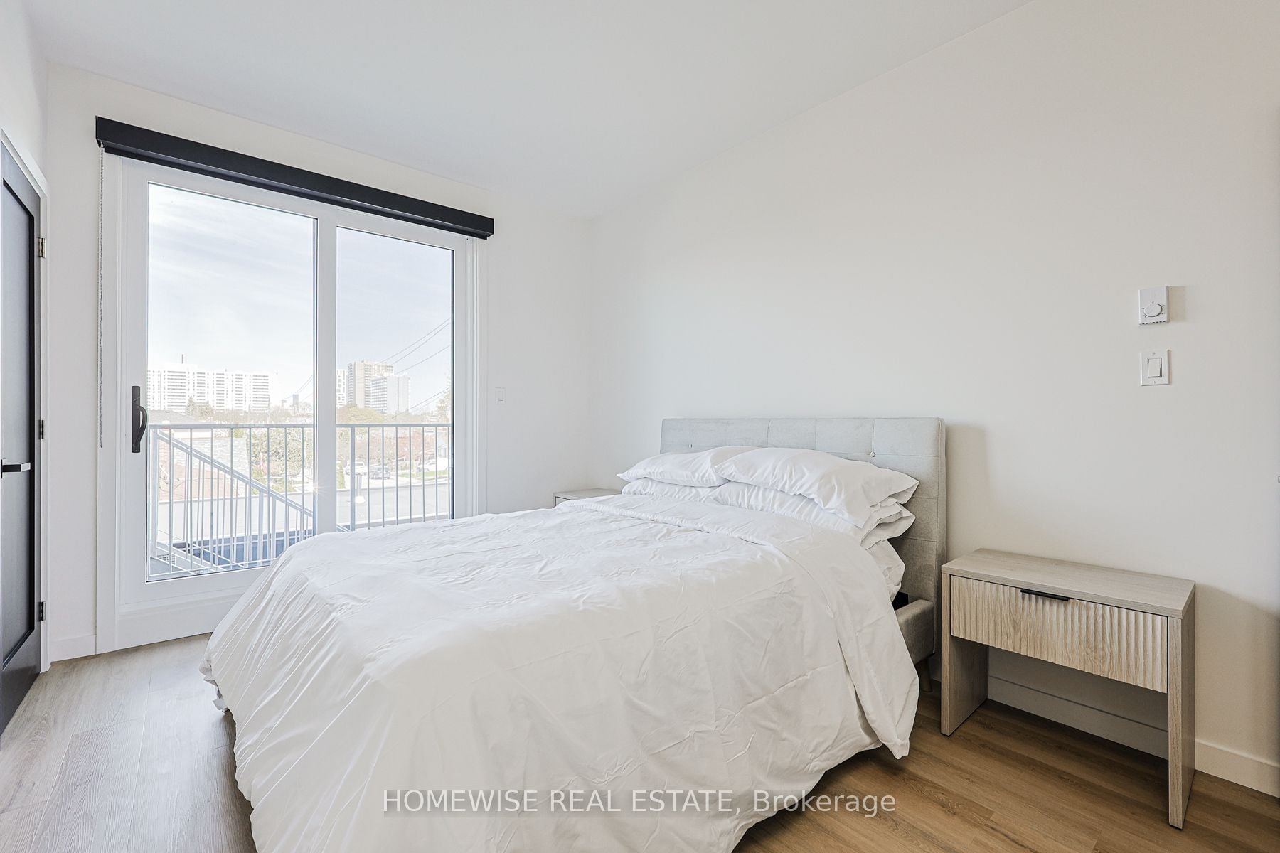 Additional image 6 of 2-159 Locksley Avenue, Toronto, ON, M6B 3N6