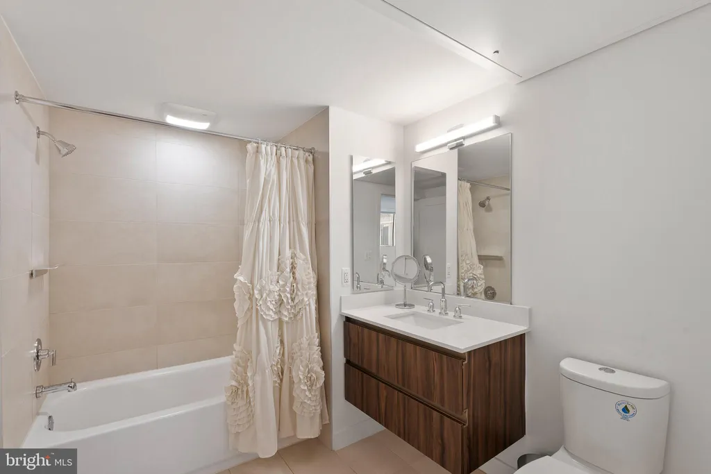 Additional image 4 of 37 L Street SE Unit 908, Washington, DC 20003