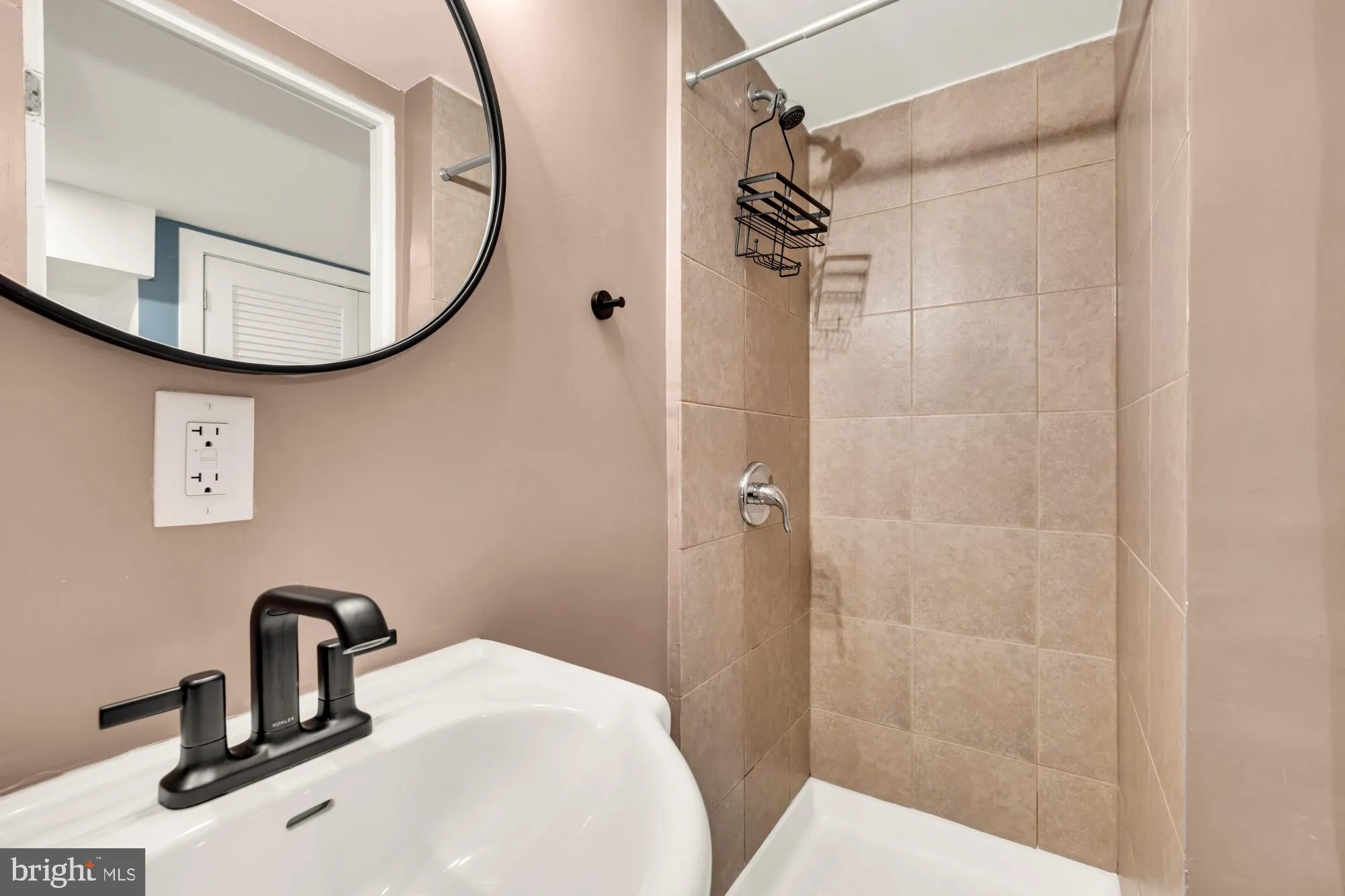 Additional image 88 of 908 Girard Street NE, Washington, DC 20017