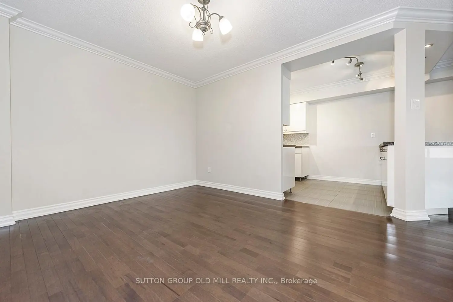 1300 Islington Avenue 2806 photo 3