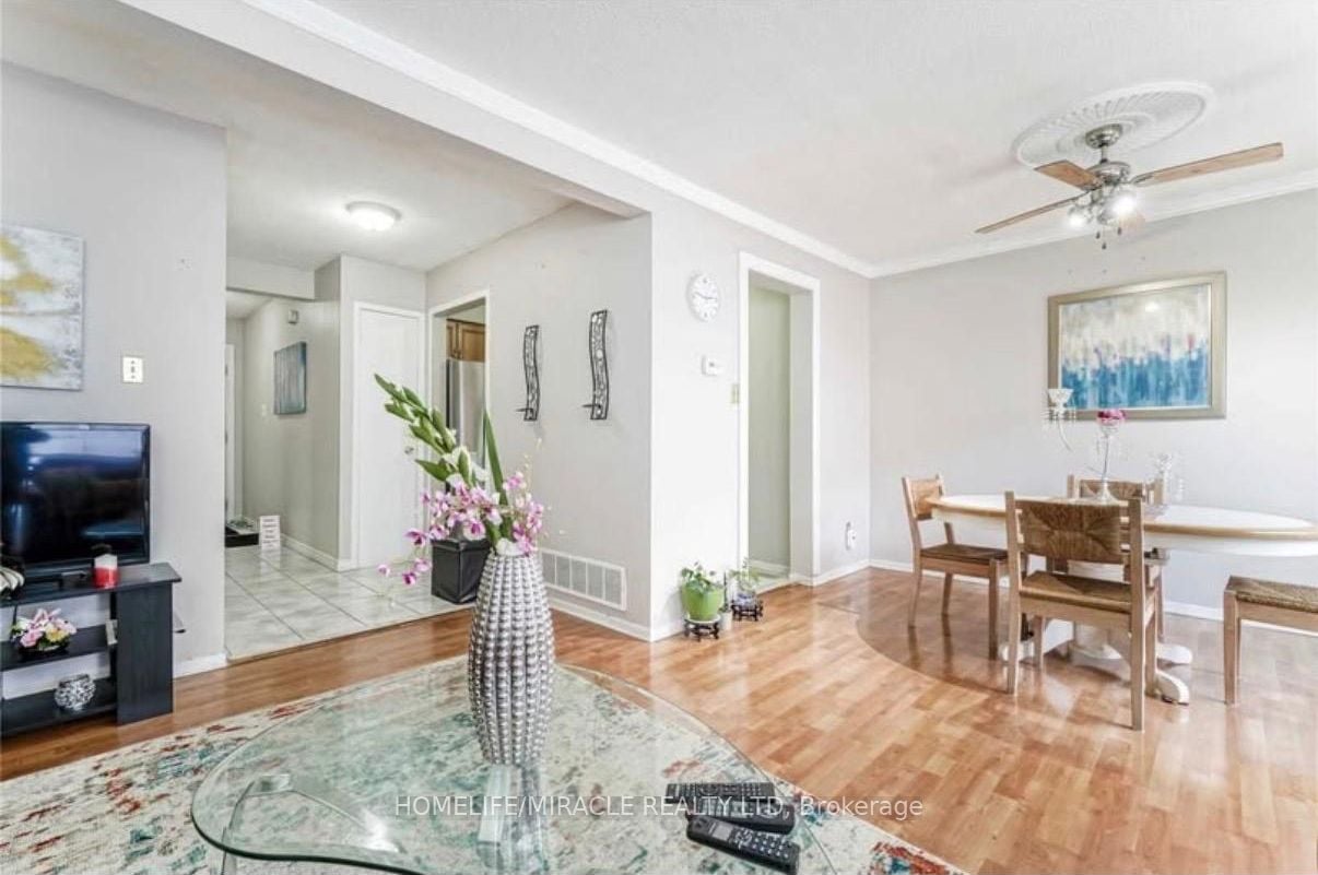Additional image 4 of 150-22 Sandringham Court, Brampton, ON, L6T 3Z3