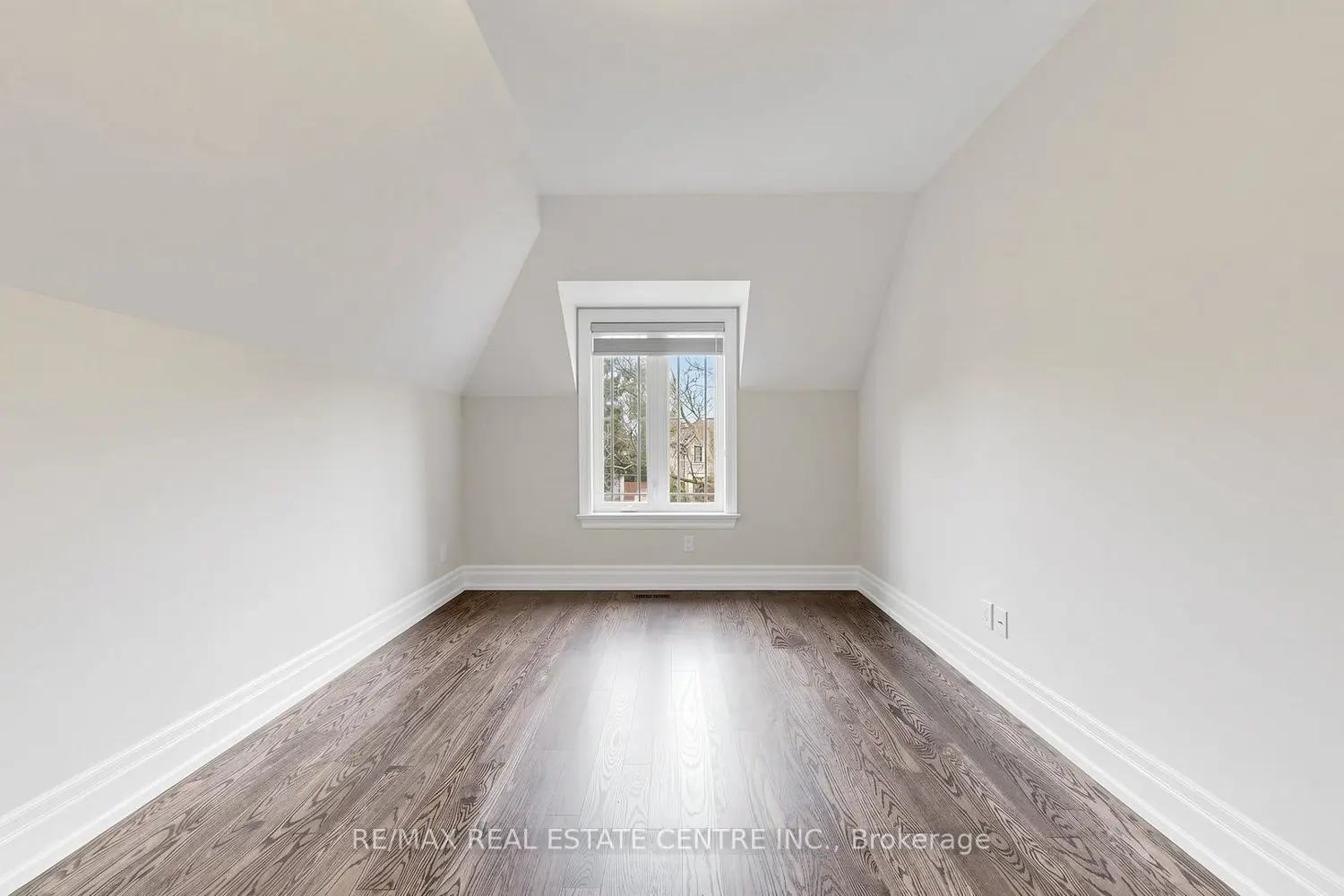 Additional image 12 of 1496 Mansfield Drive