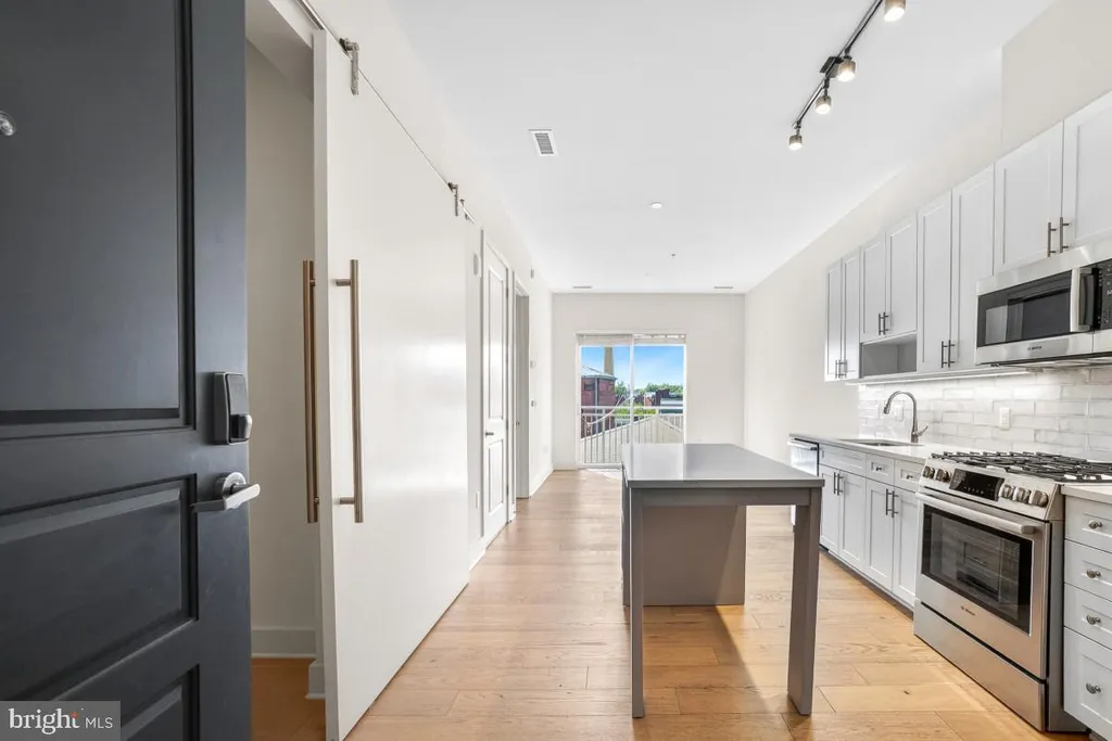 Additional image 5 of 6803 Cameron Drive NW Unit 314, Washington, DC 20012