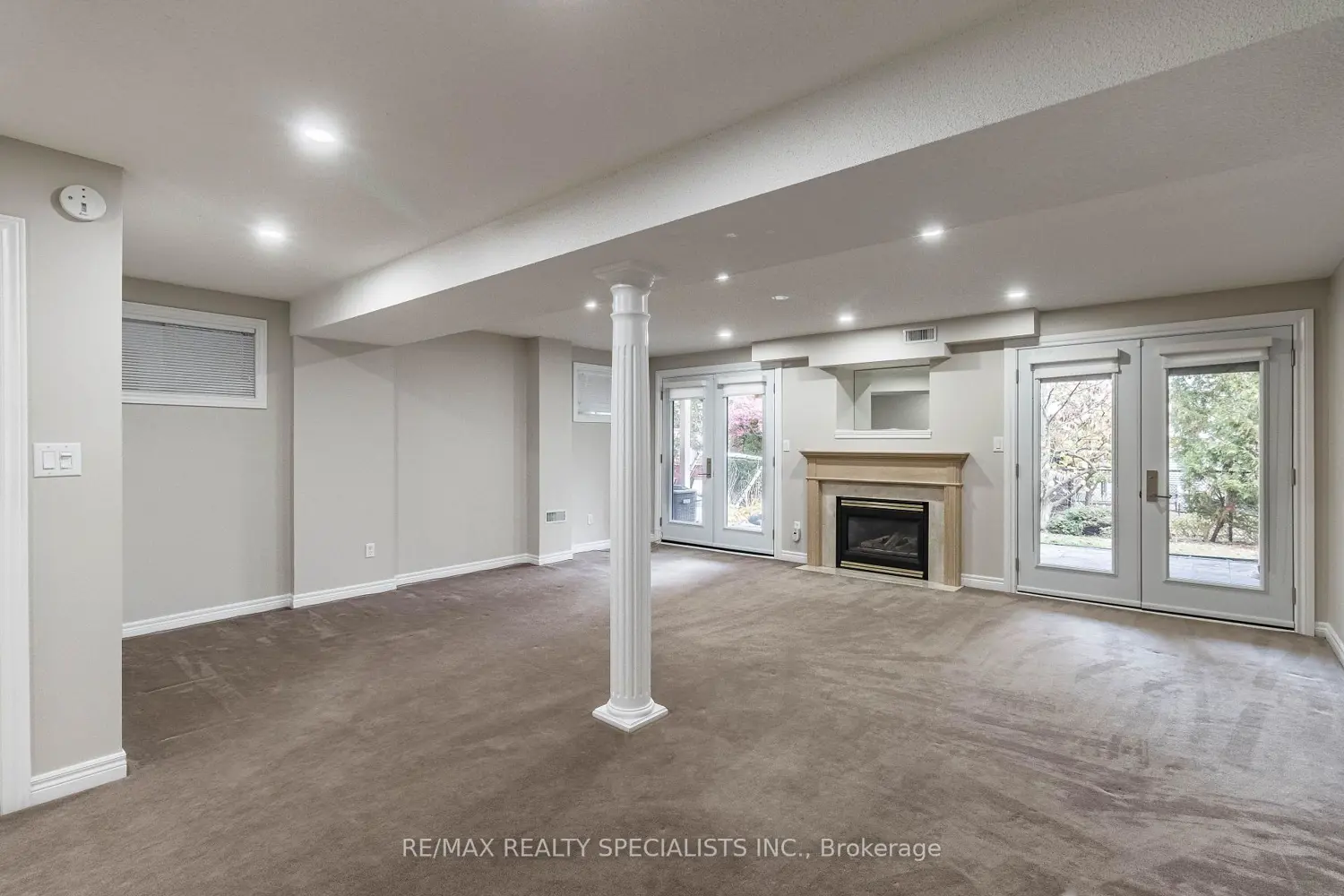 Additional image 15 of 2115 Pinevalley Crescent