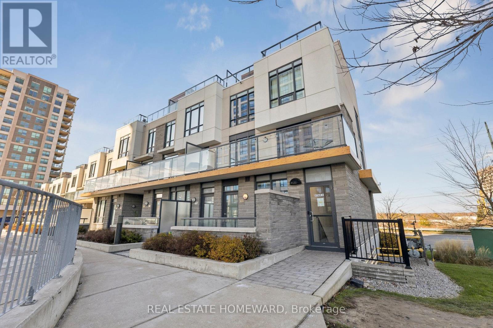 21 - 1245 BAYLY STREET