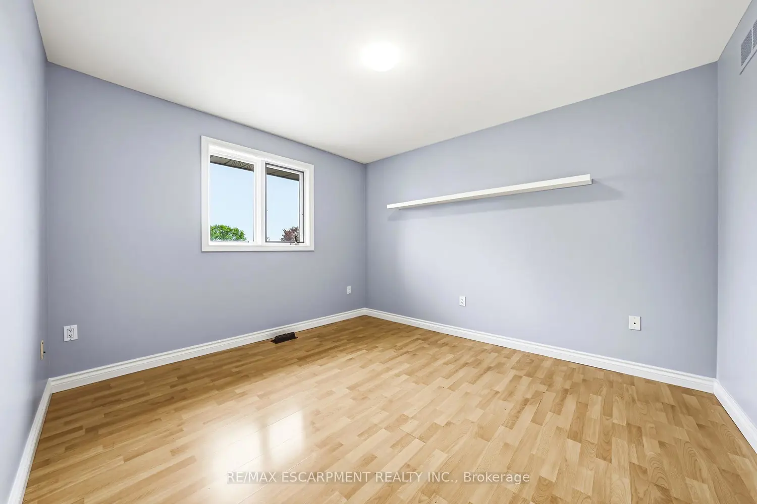Additional image 15 of 301 Parkwood Crescent