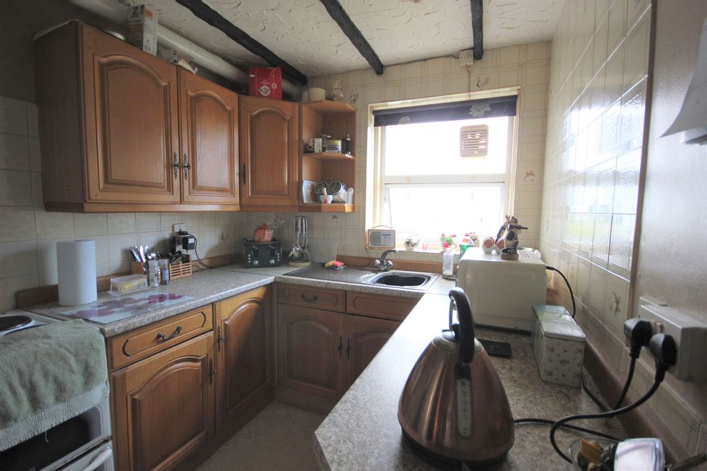 Additional image 4 of 2 bed flat for saleGraham Road, Malvern, Worcestershire WR14
