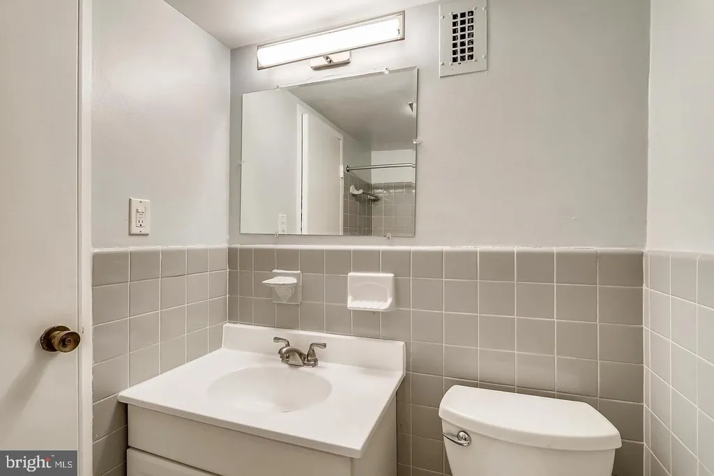 Additional image 18 of 4201 Cathedral Avenue NW Unit 1218E, Washington, DC 20016