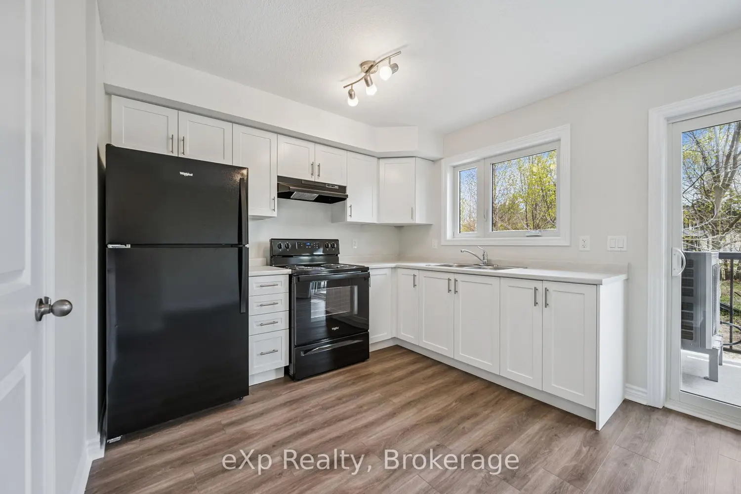 Additional image 7 of 465 Garafraxa Street 2