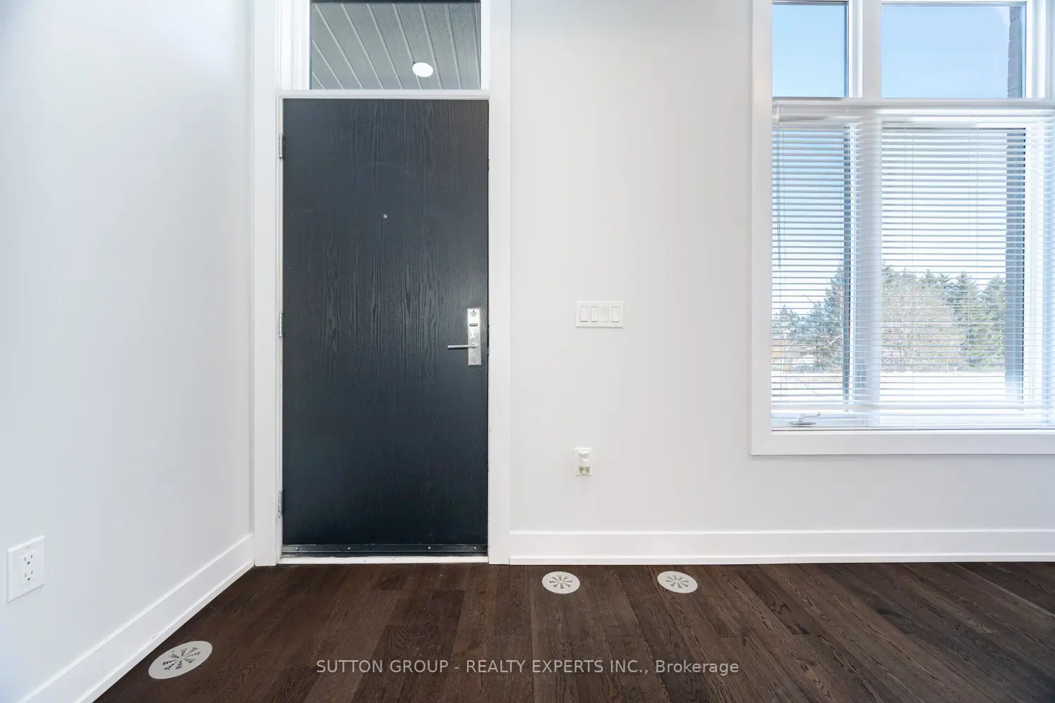Additional image 4 of 9560 Islington Avenue L109