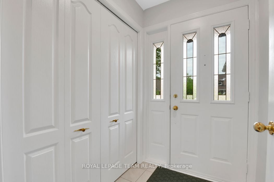 Additional image 3 of 1684 Des Sapins Gardens, Ottawa, ON, K1C 8E1