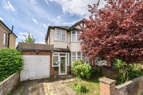 Carr Road, Northolt UB5