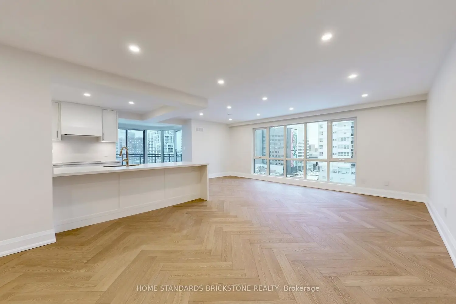 40 Rosehill Avenue 1001 photo 3
