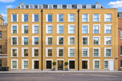 Essex Street, London WC2R