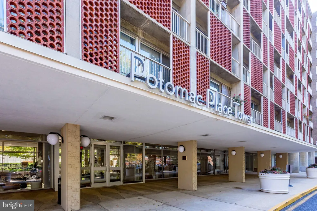 800 4th Street SW Unit N307, Washington, DC 20024