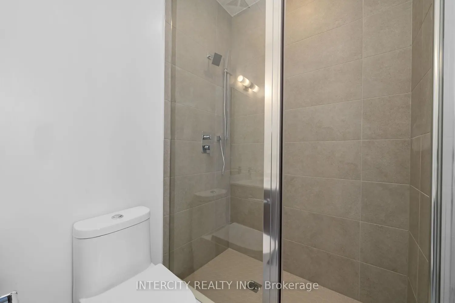 Additional image 12 of 2075 King Road 128