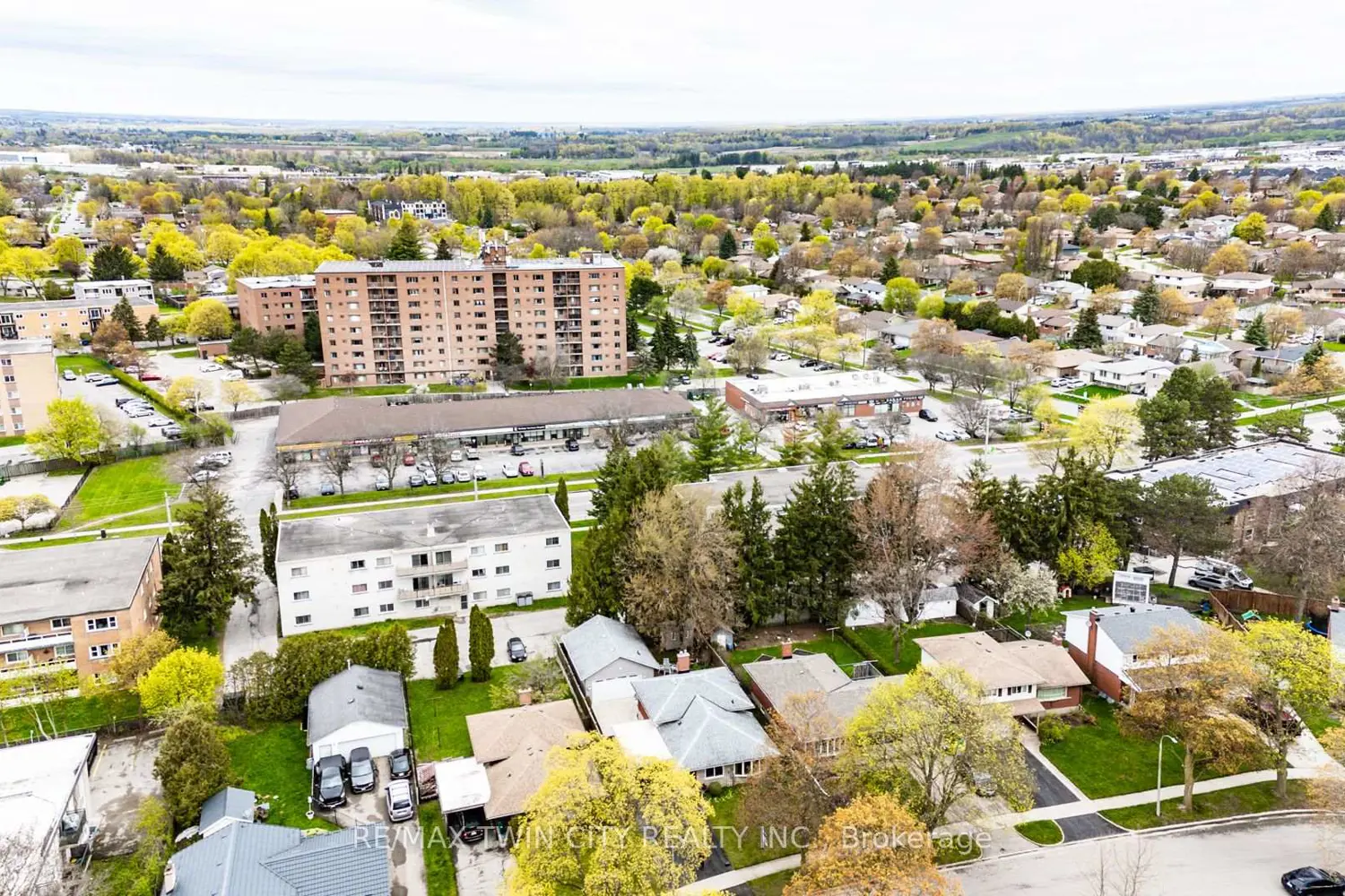 Additional image 14 of 18 Queenston Crescent