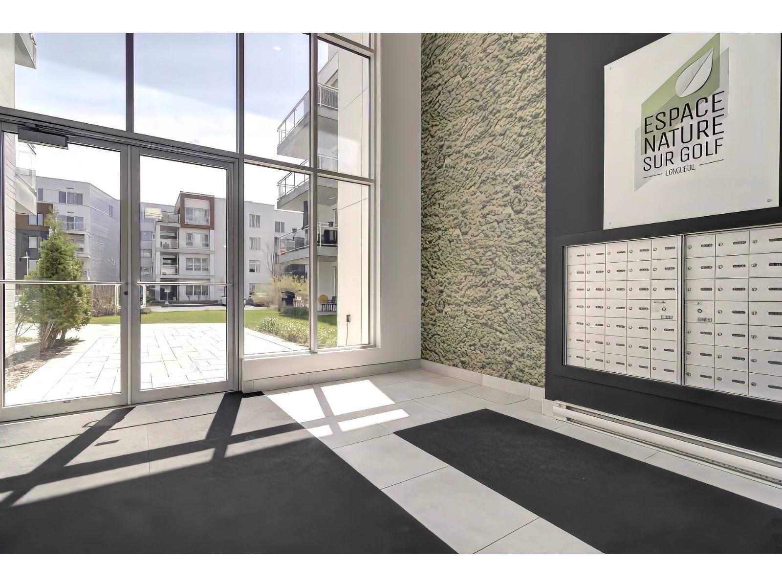 2520 Rue Maurice-Savoie