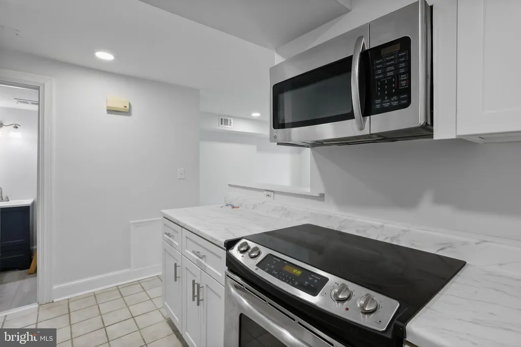 Additional image 16 of 106 8th Street NE Unit B, Washington, DC 20002
