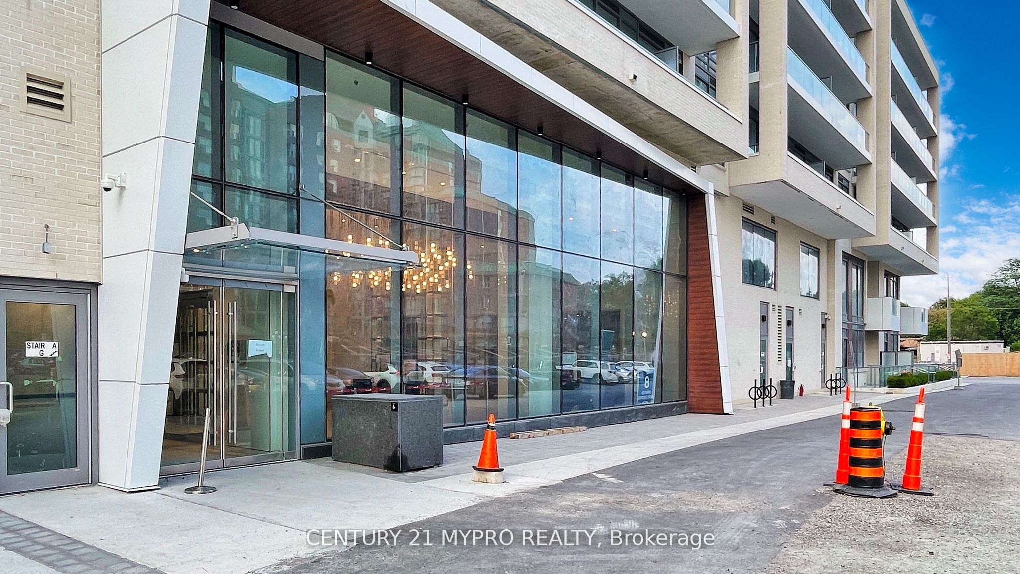 Additional image 5 of S803-8 Olympic Garden Drive, Toronto, ON, M2M 0B9