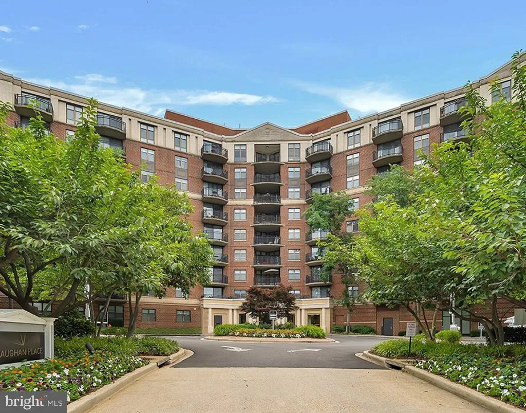 Additional image 7 of 3401 38th Street NW Unit 615-301, Washington, DC 20016