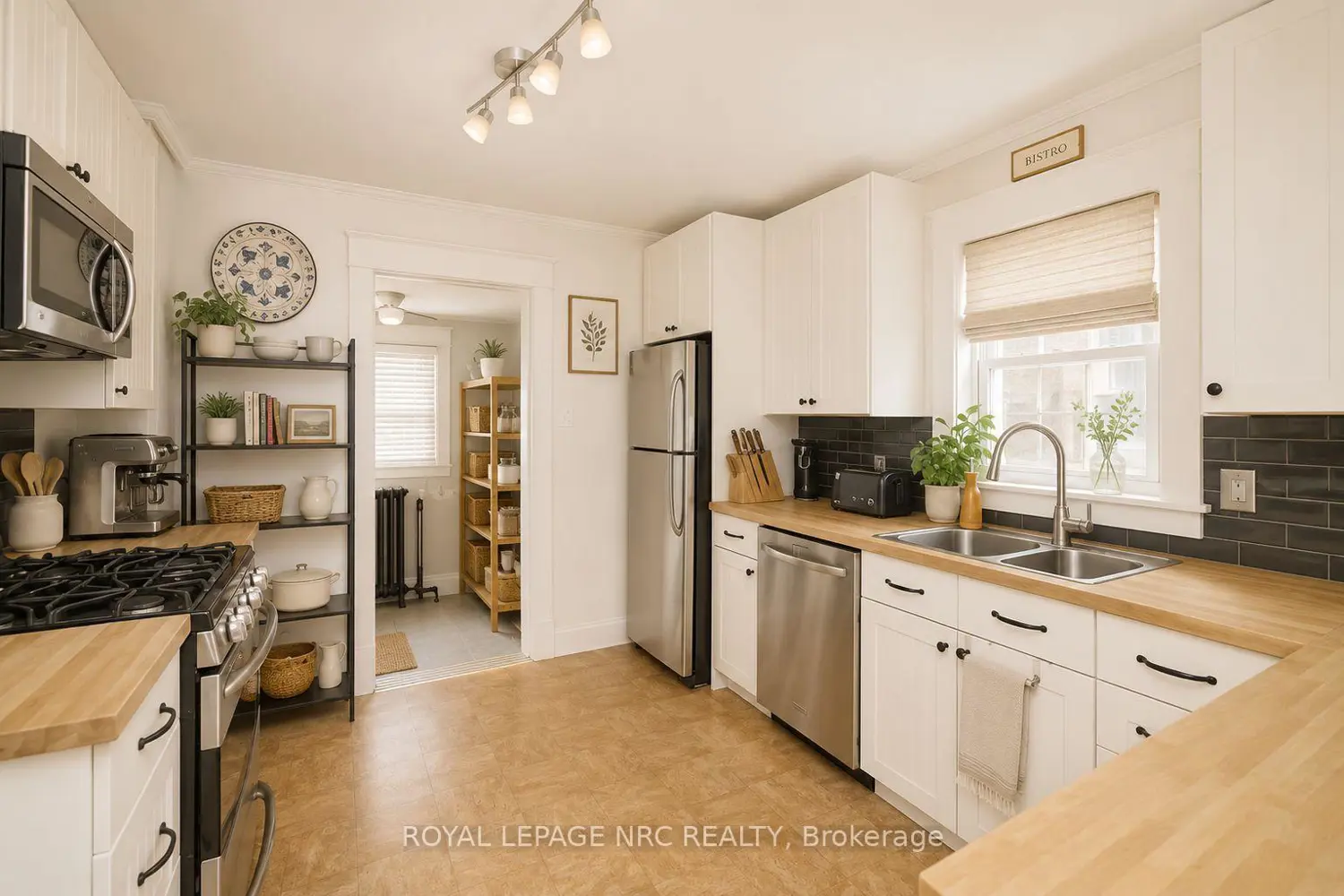 Additional image 9 of 92 Dufferin Street