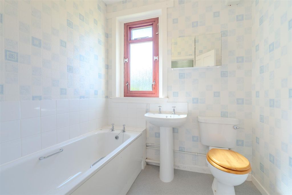 Additional image 8 of 2 bed flat for sale65 Hurkur Crescent, Eyemouth TD14