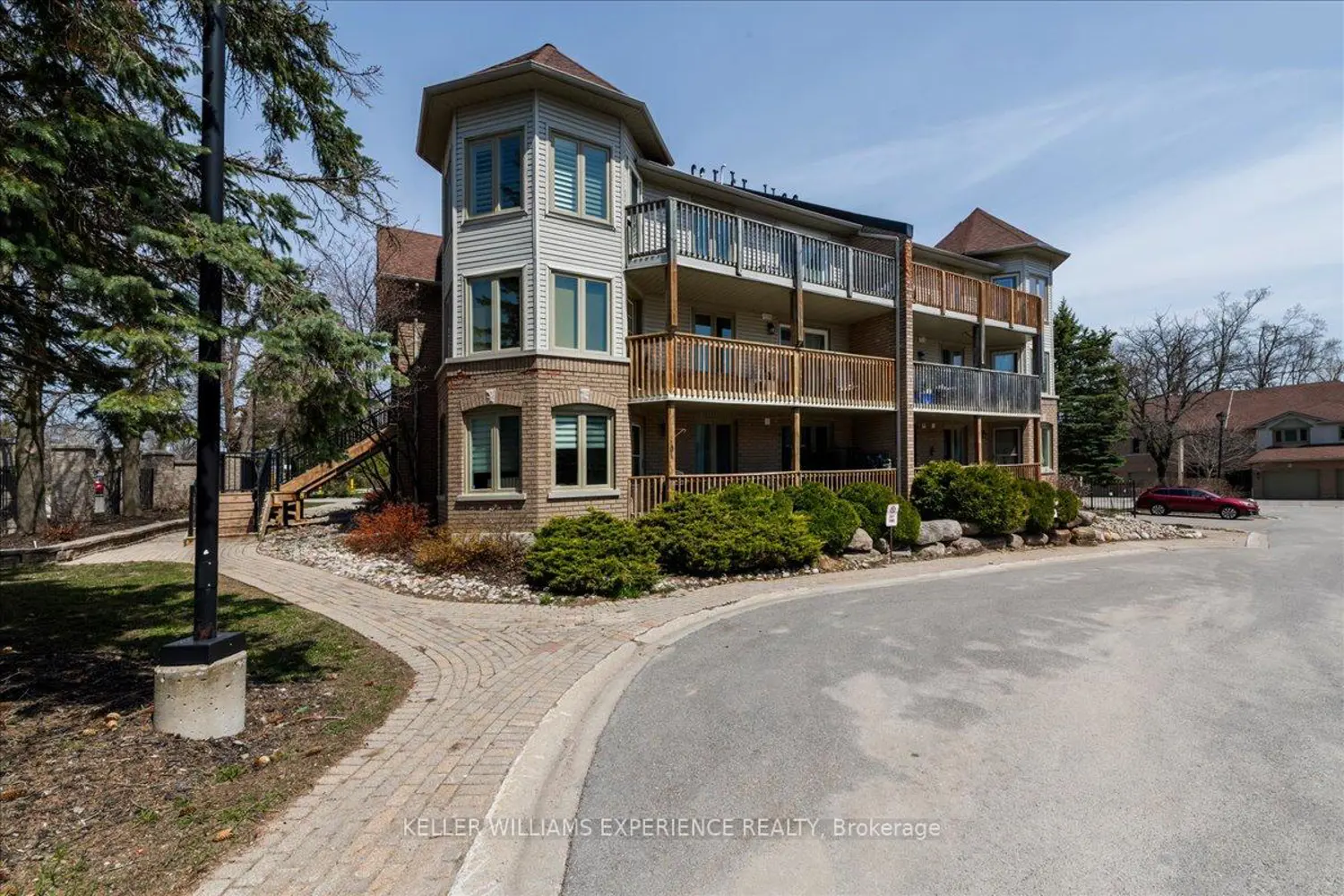 Additional image 12 of 492 Laclie Street 204