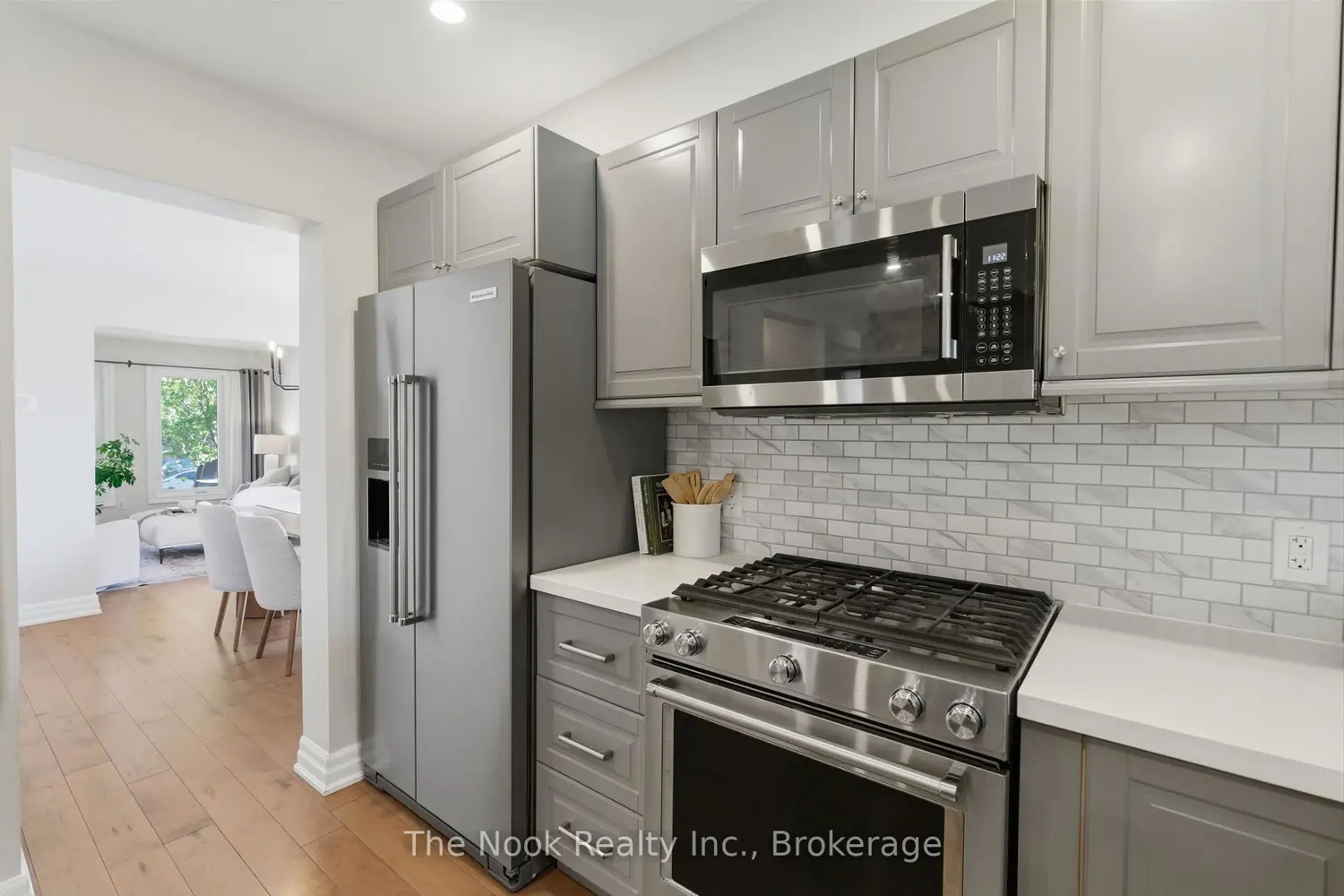 15 Stanford Crescent photo 5