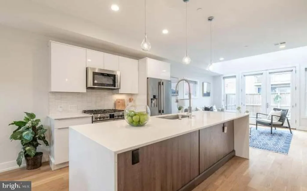 Additional image 6 of 628 I Street NE Unit 3, Washington, DC 20002
