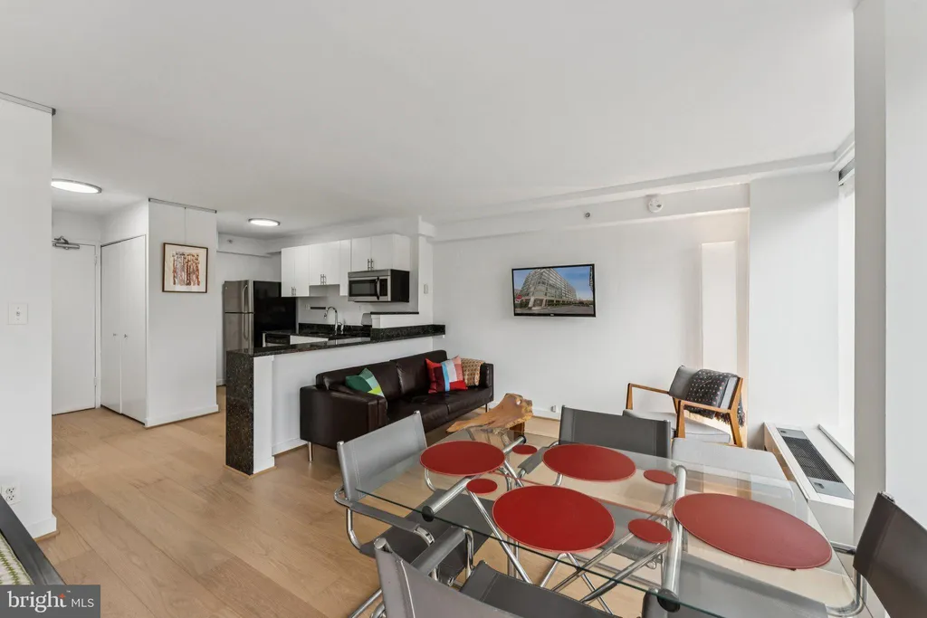 Additional image 7 of 1101 3rd Street SW Unit 114, Washington, DC 20024