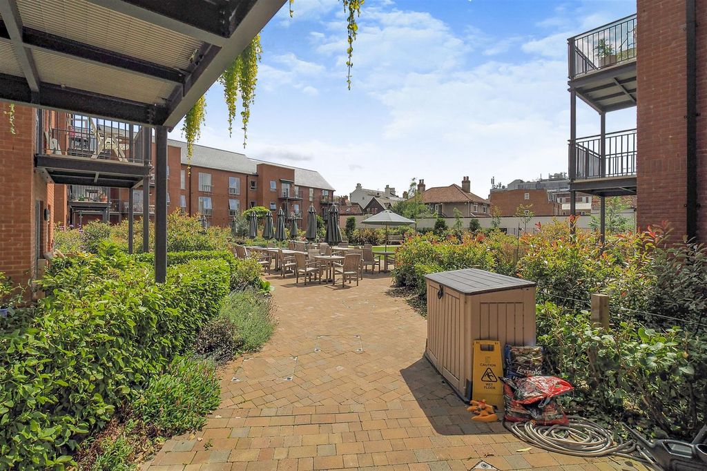 Additional image 21 of 2 bed flat for saleMonument Place, Endless Street, Salisbury SP1