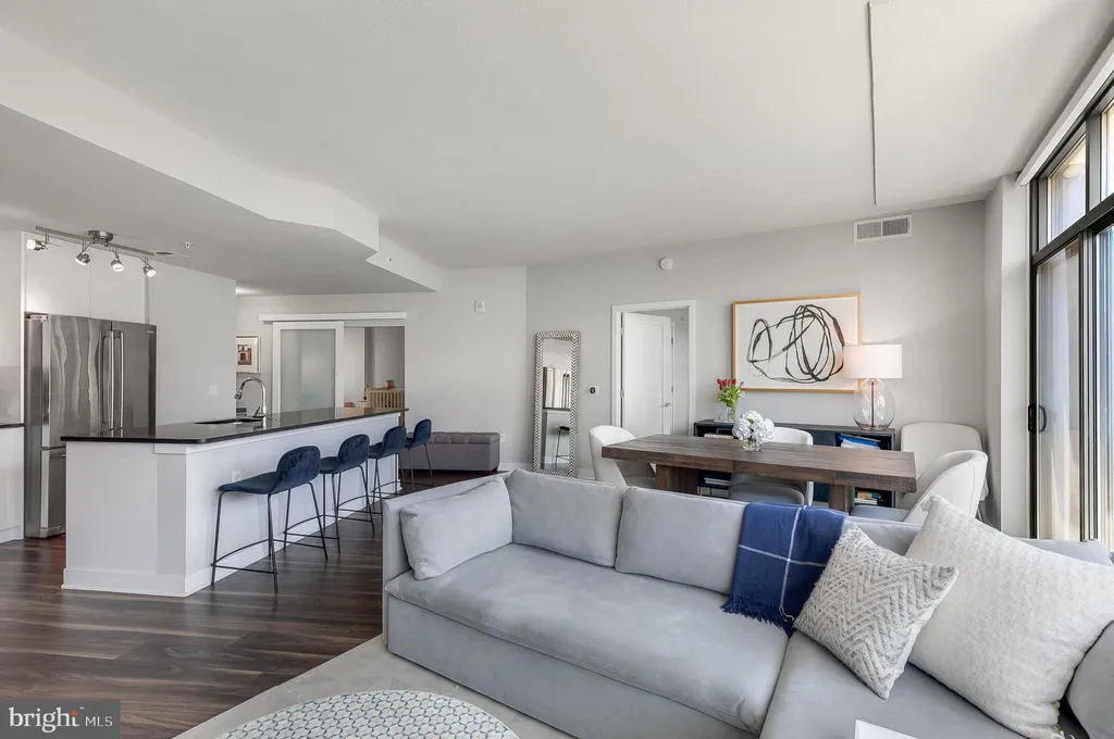 Additional image 8 of 460 New York Avenue NW Unit 607, Washington, DC 20001