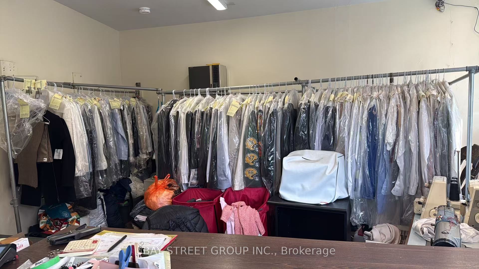 674 College Street, Toronto, ON, M6G 1B8