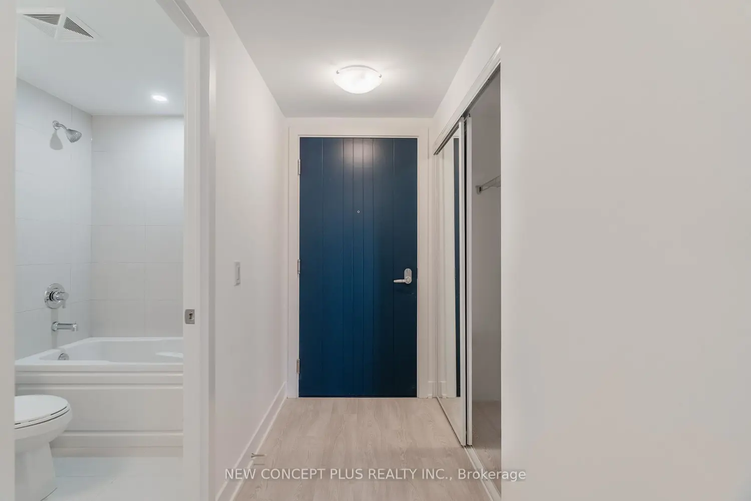 Additional image 3 of 2545 Simcoe Street 835