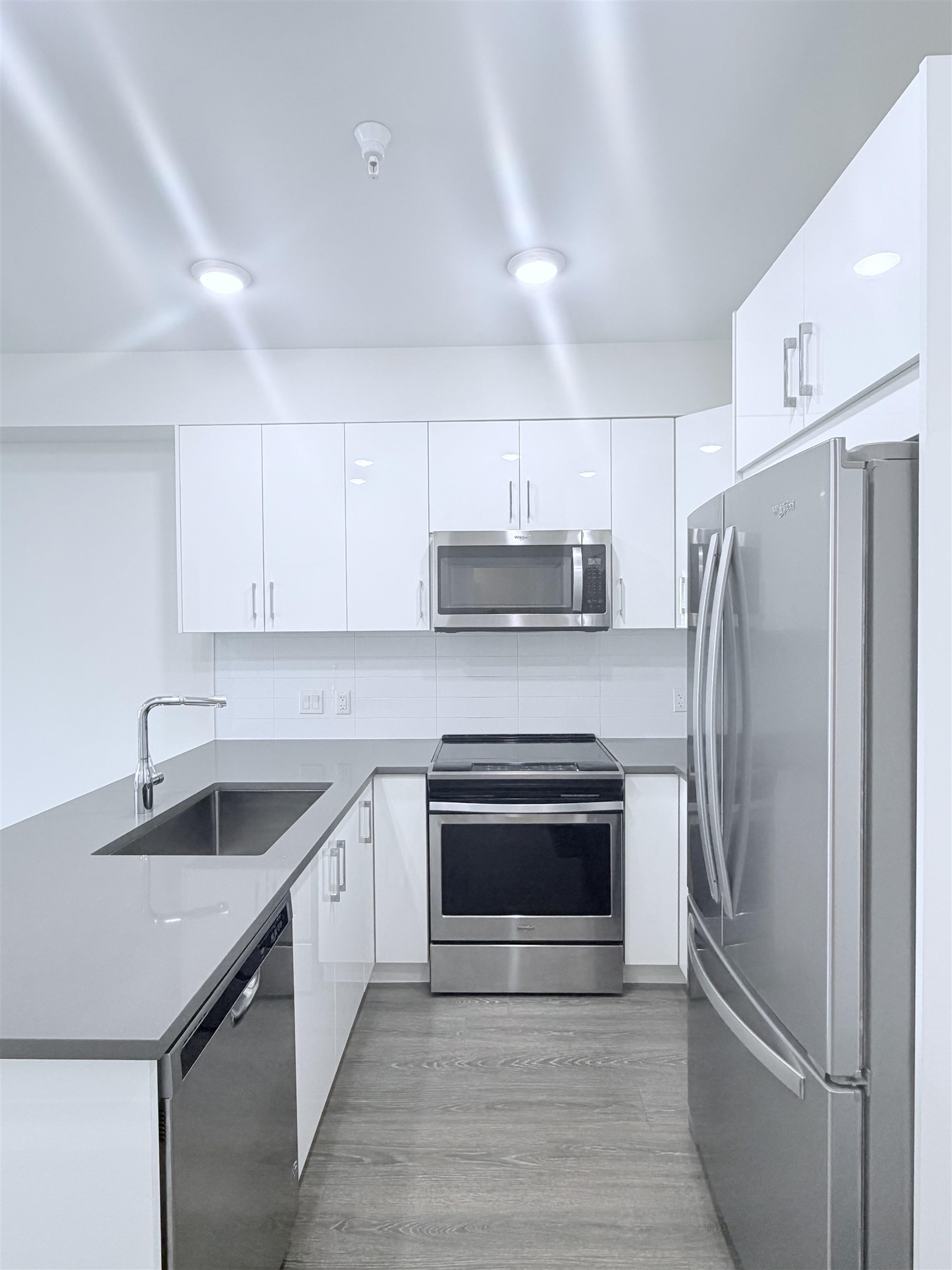 Additional image 2 of 301-15351 101 Ave , Surrey, BC, V3R 0G2
