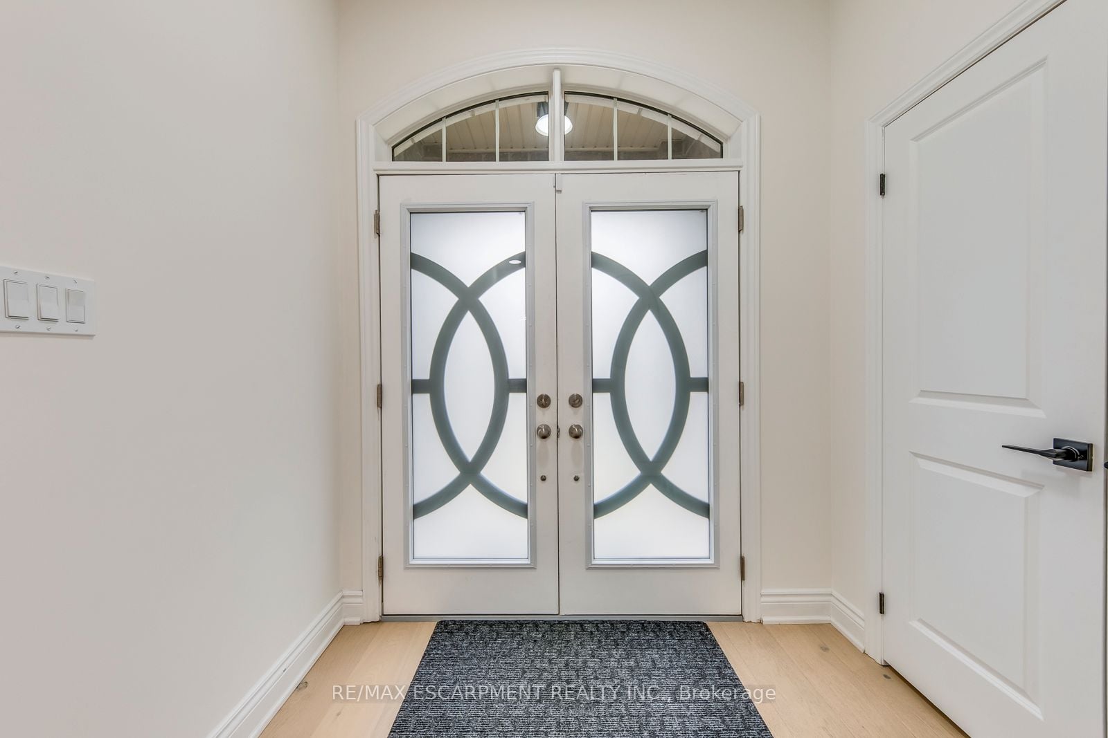 Additional image 3 of 3937 Leonardo Street, Burlington, ON, L7M 0Z8
