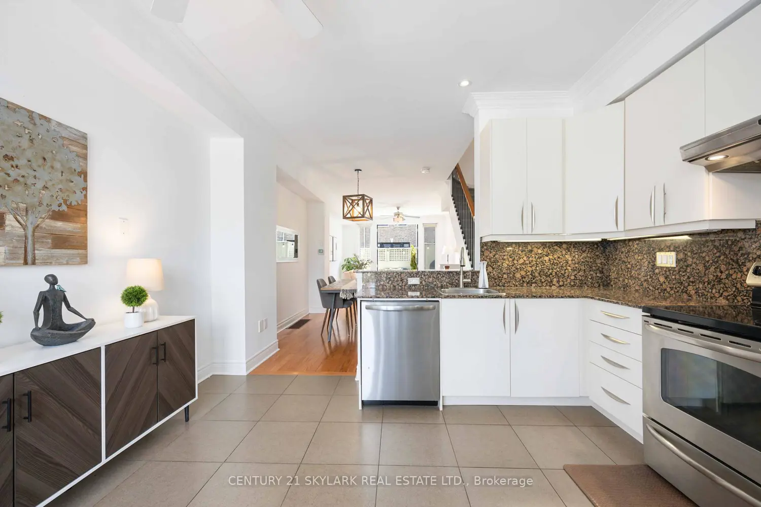 Additional image 13 of 1864 Burnhamthorpe Road