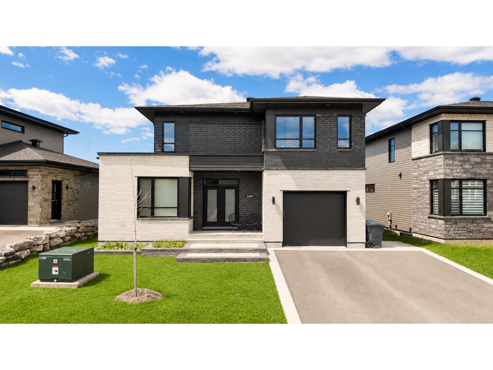 2697 Rue William-Wood