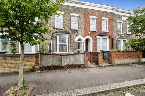 Leonard Road E7