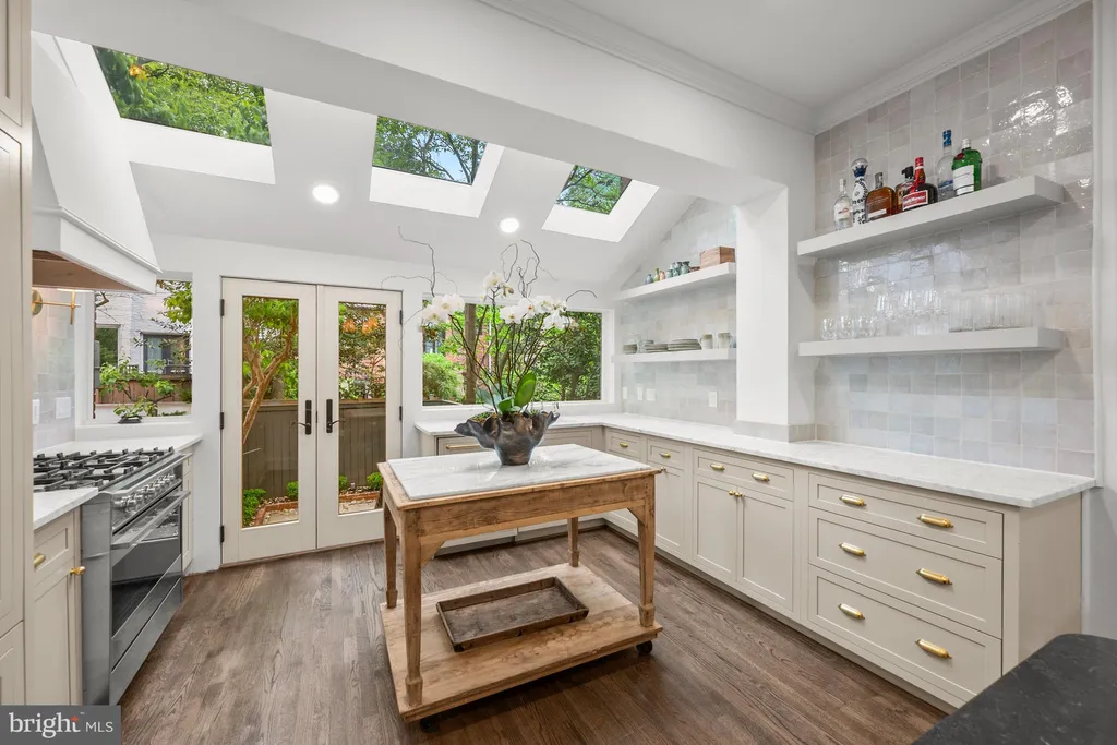 Additional image 10 of 2719 O Street NW, Washington, DC 20007