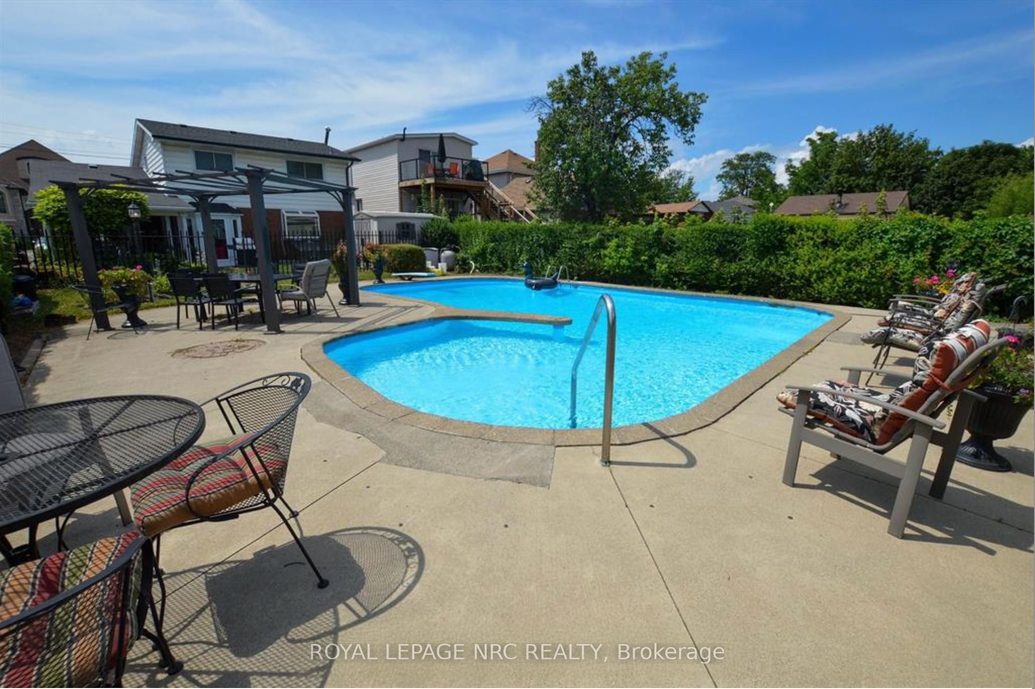 Additional image 2 of 68 Pine Street S, Thorold, ON, L2V 3L4