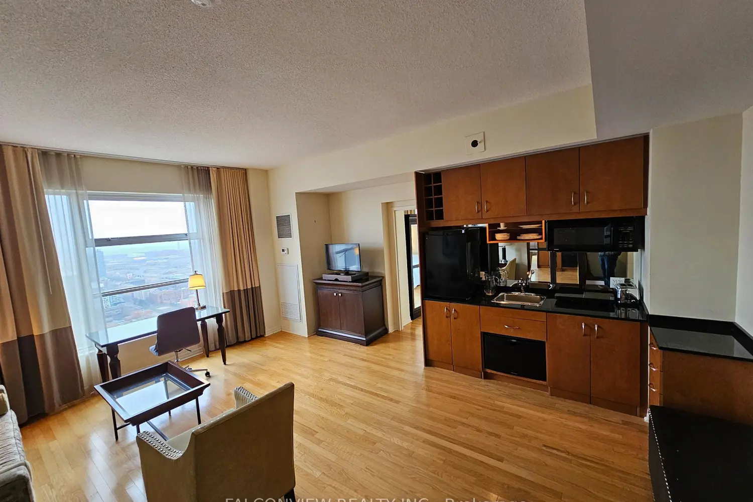 1 King Street 4606 photo 3