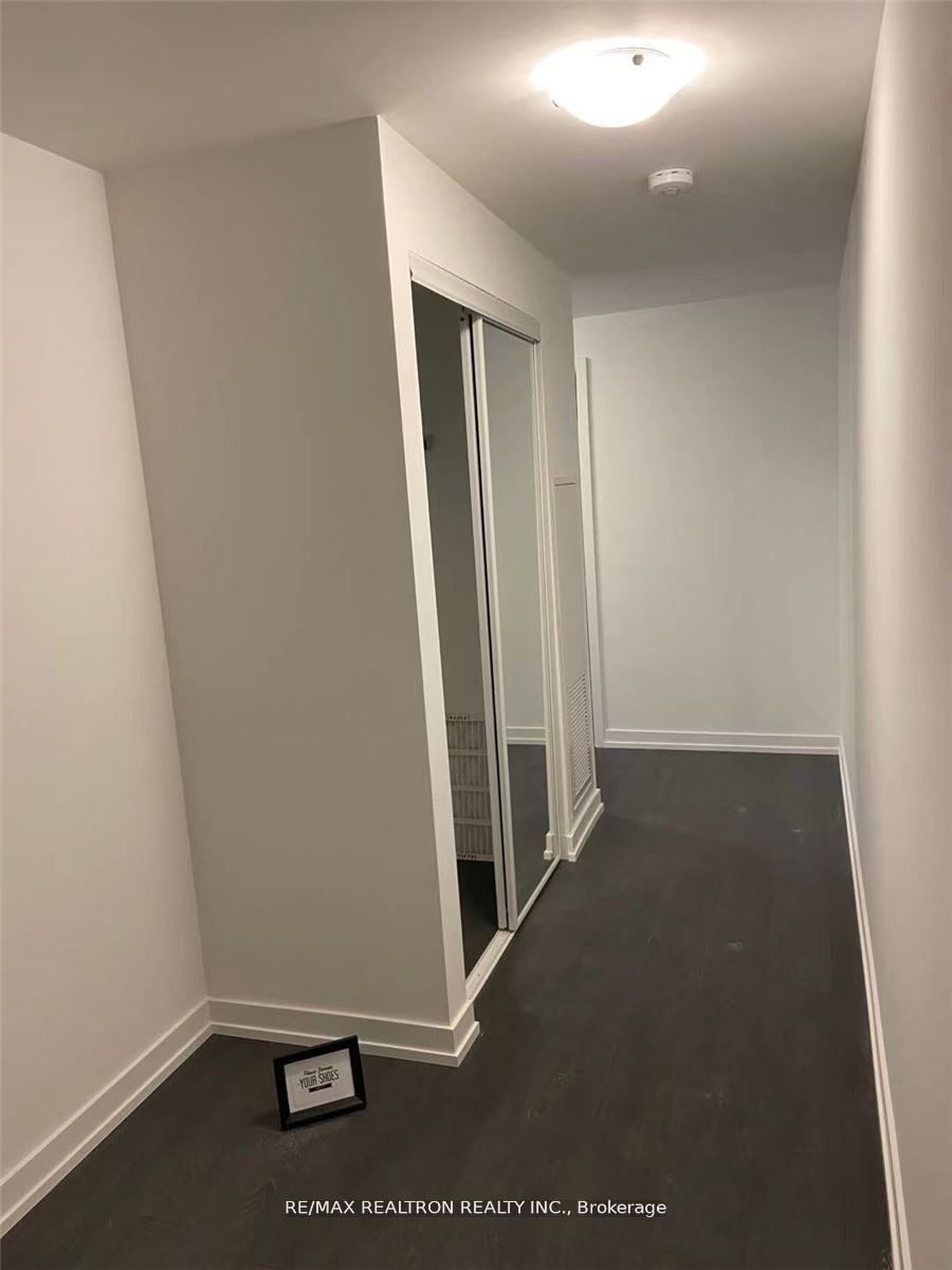 Additional image 4 of 508-203 College Street, Toronto, ON, M5T 1P9