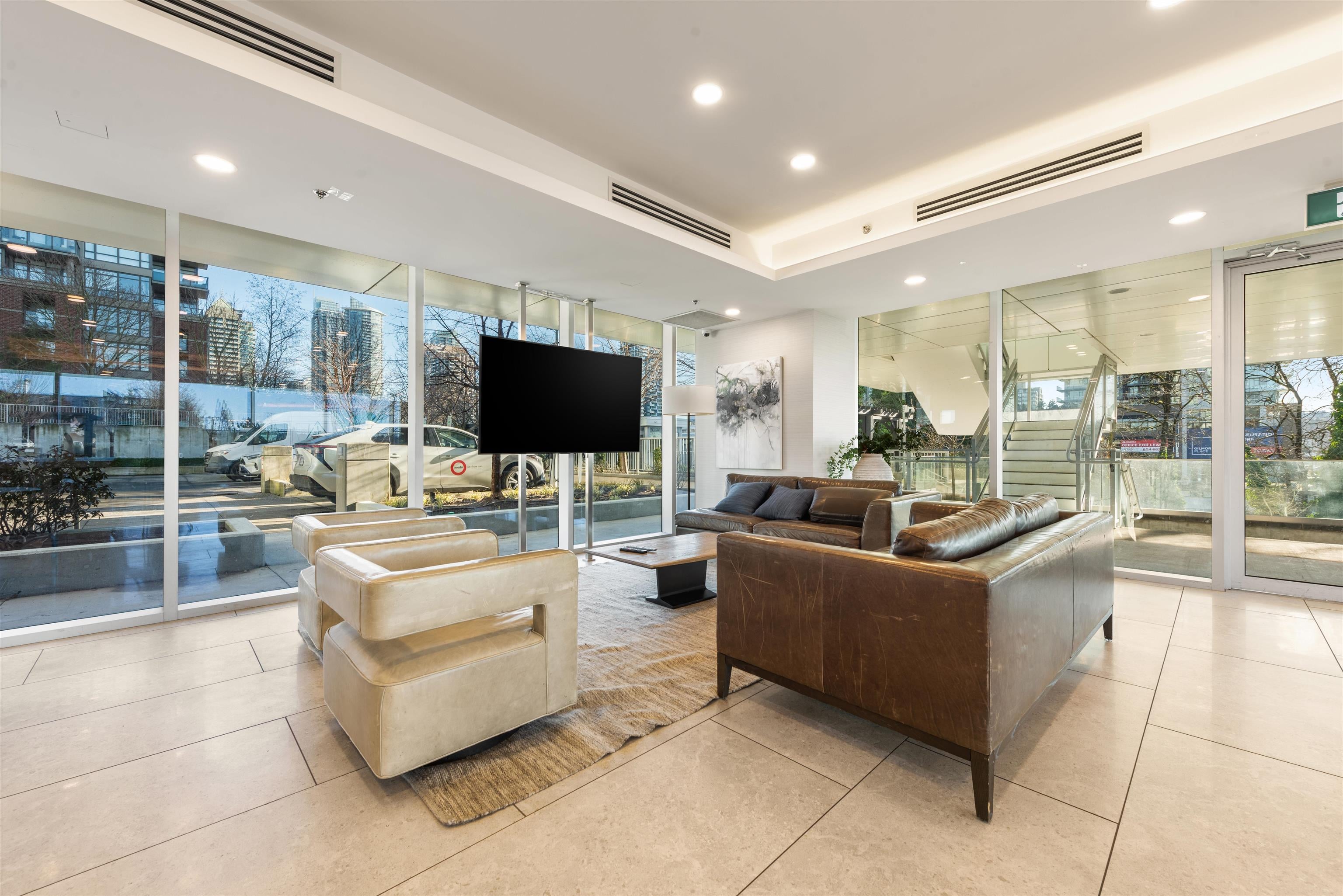 Additional image 4 of 2203-1888 Gilmore Avenue, Burnaby, BC, V5C 0L2