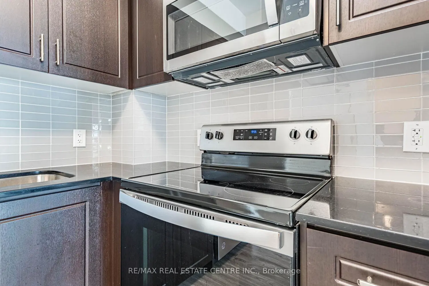 Additional image 3 of 128 King Street 1007