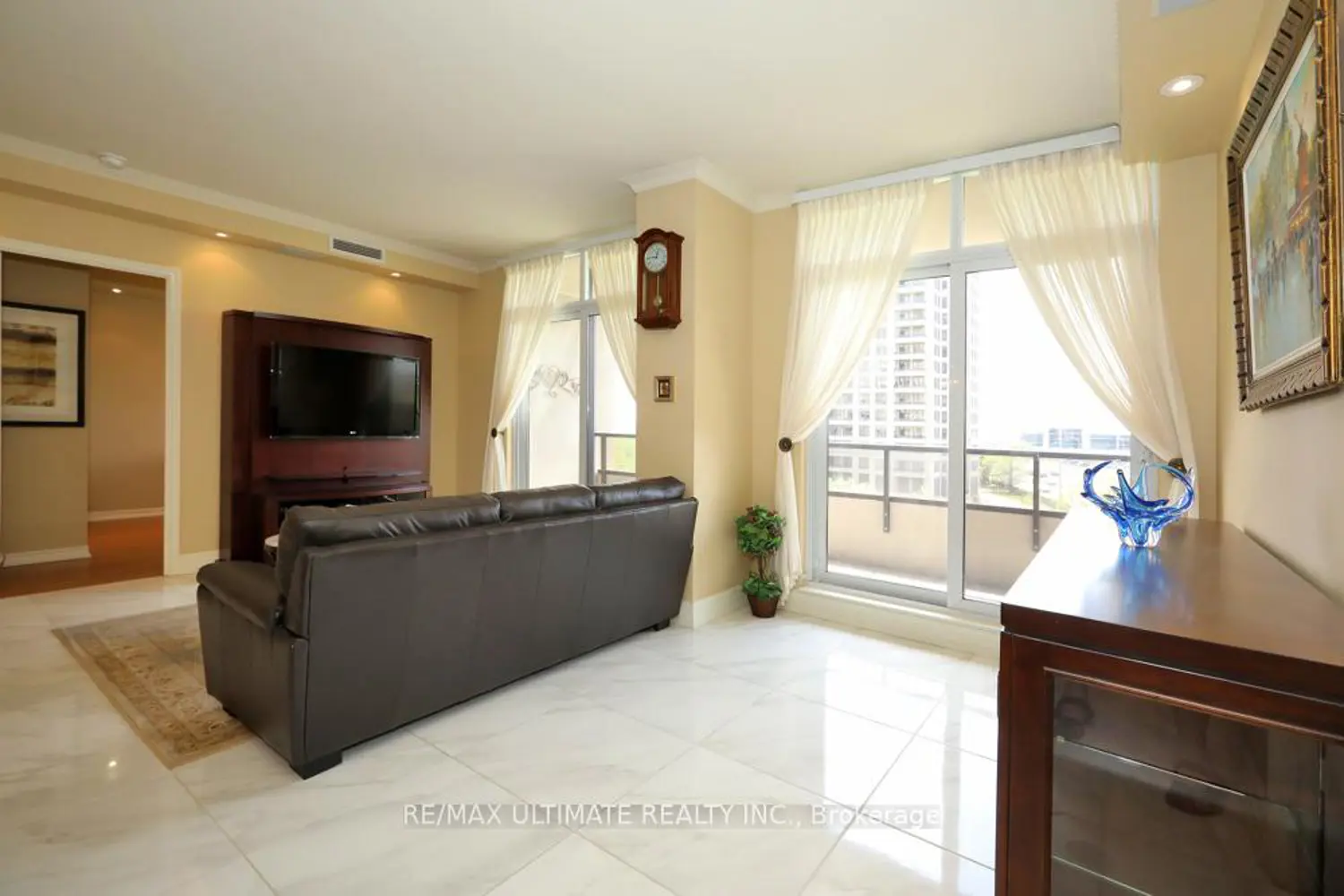Additional image 6 of 9235 Jane Street 407