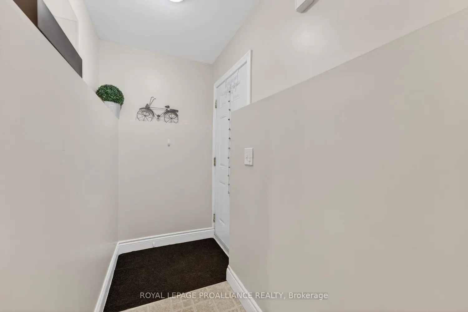 Additional image 15 of 18 South Murray Street