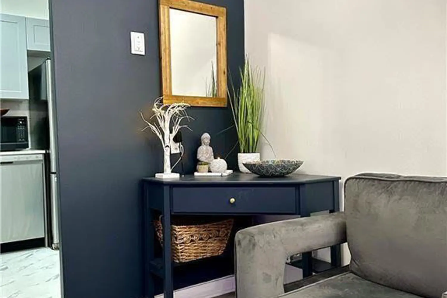 Additional image 4 of 563 Mornington Avenue 212