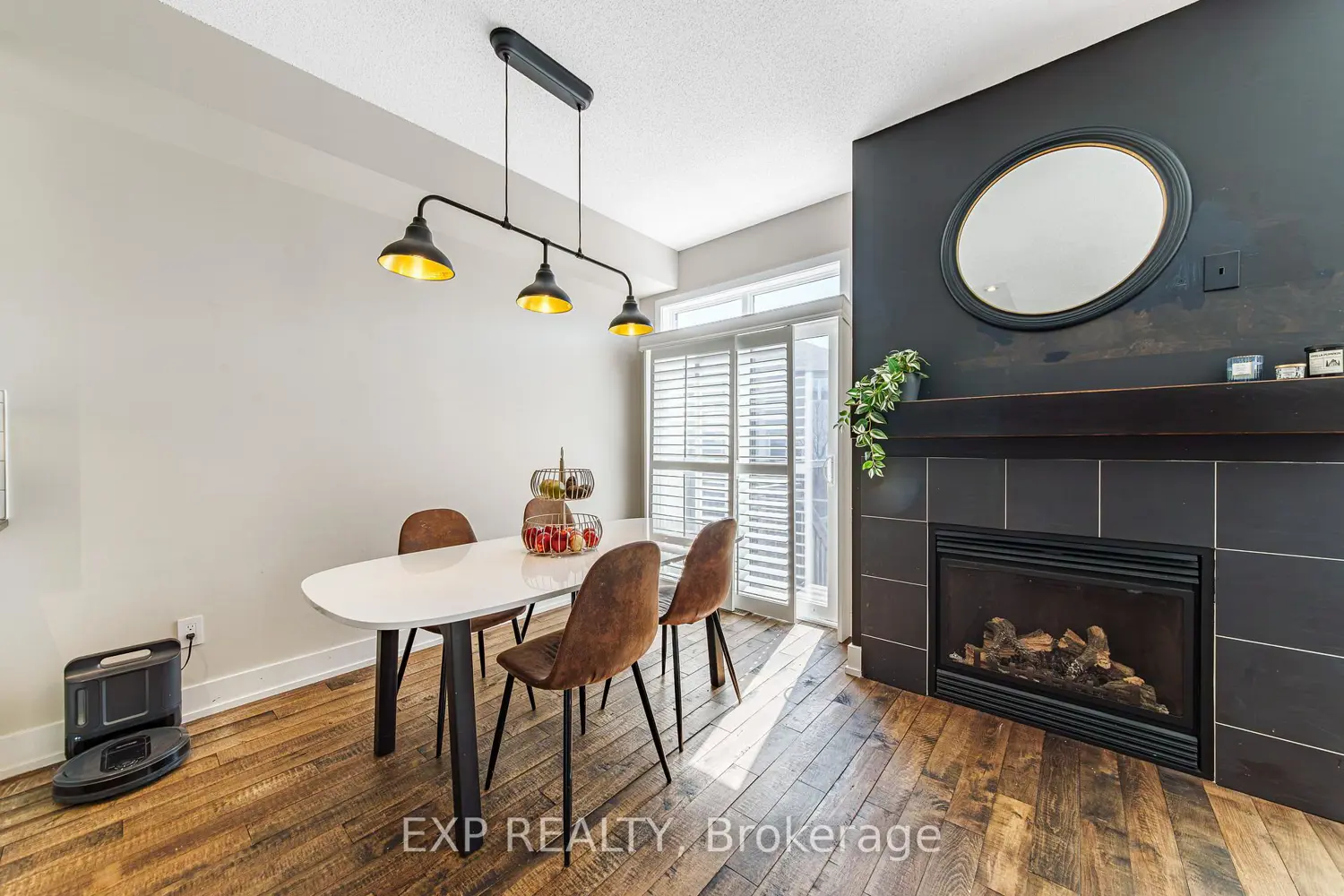 605 Tennant Way photo 5
